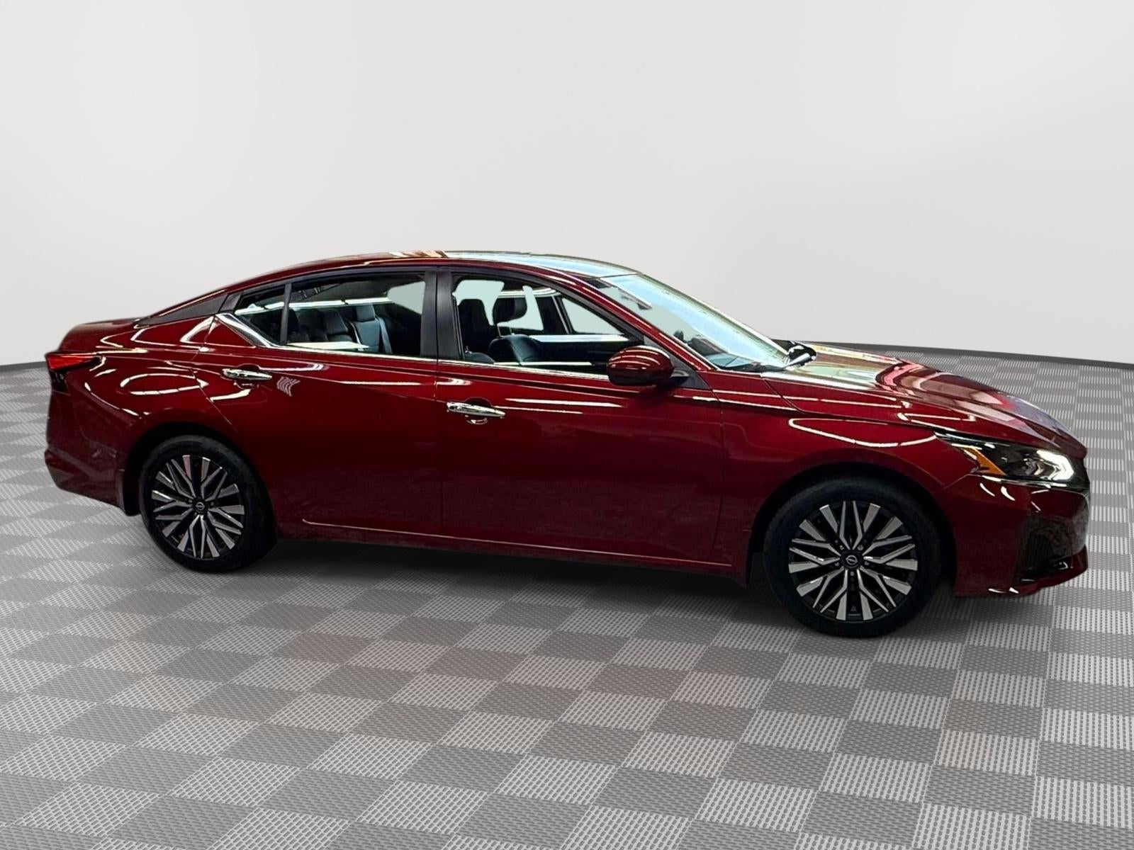 2023 Nissan Altima SV FWD