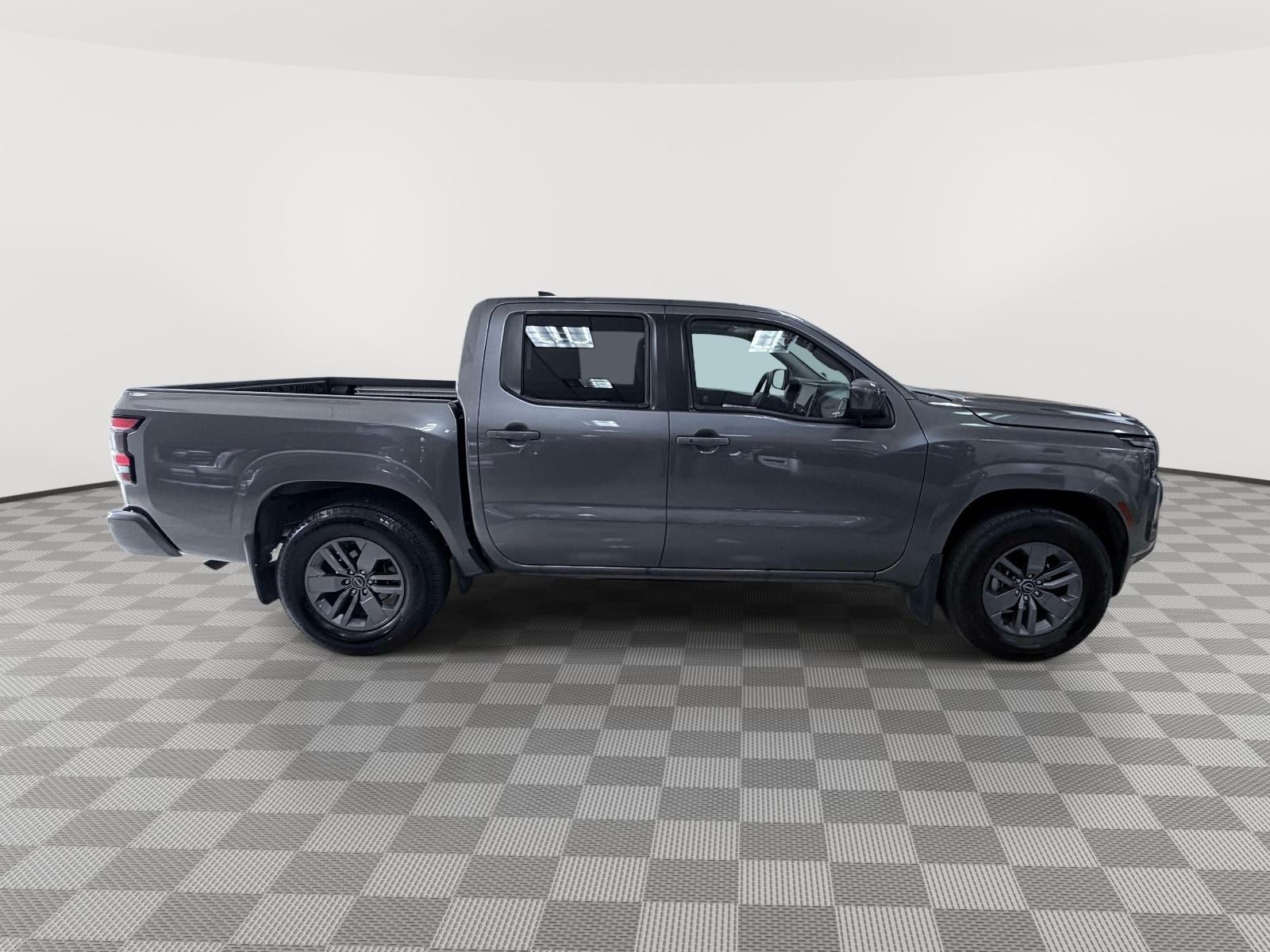 2025 Nissan Frontier Crew Cab SV 4x2
