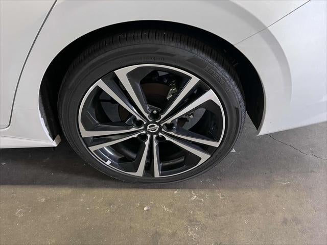 2022 Nissan Sentra SR Xtronic CVT
