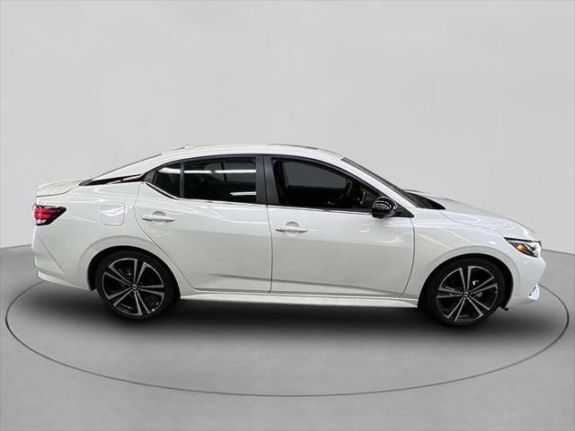 2022 Nissan Sentra SR Xtronic CVT