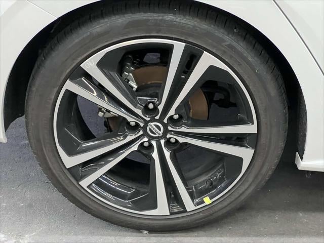 2022 Nissan Sentra SR Xtronic CVT