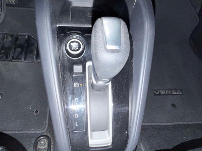 2024 Nissan Versa 1.6 SR