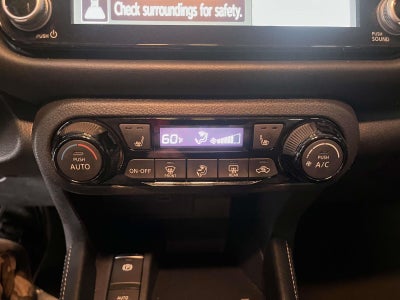 2024 Nissan Kicks SR Xtronic CVT