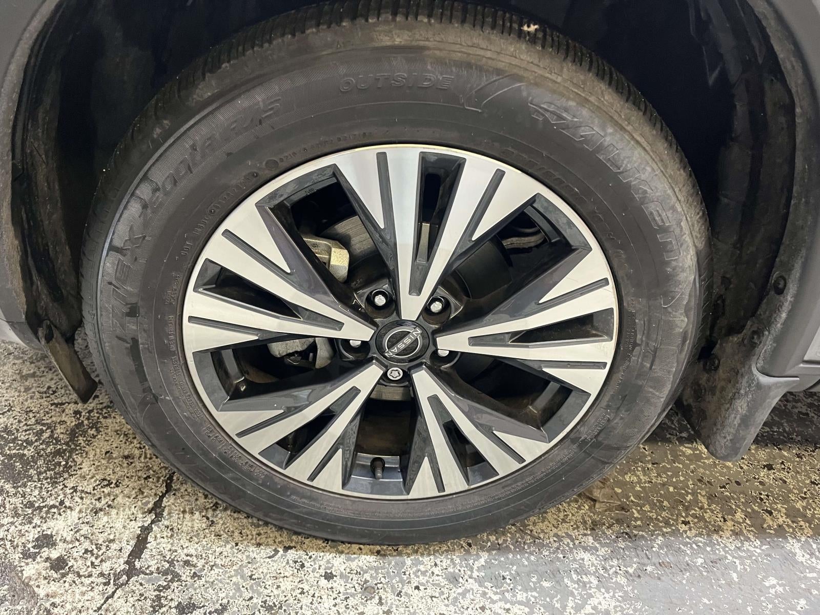 2023 Nissan Rogue SV FWD