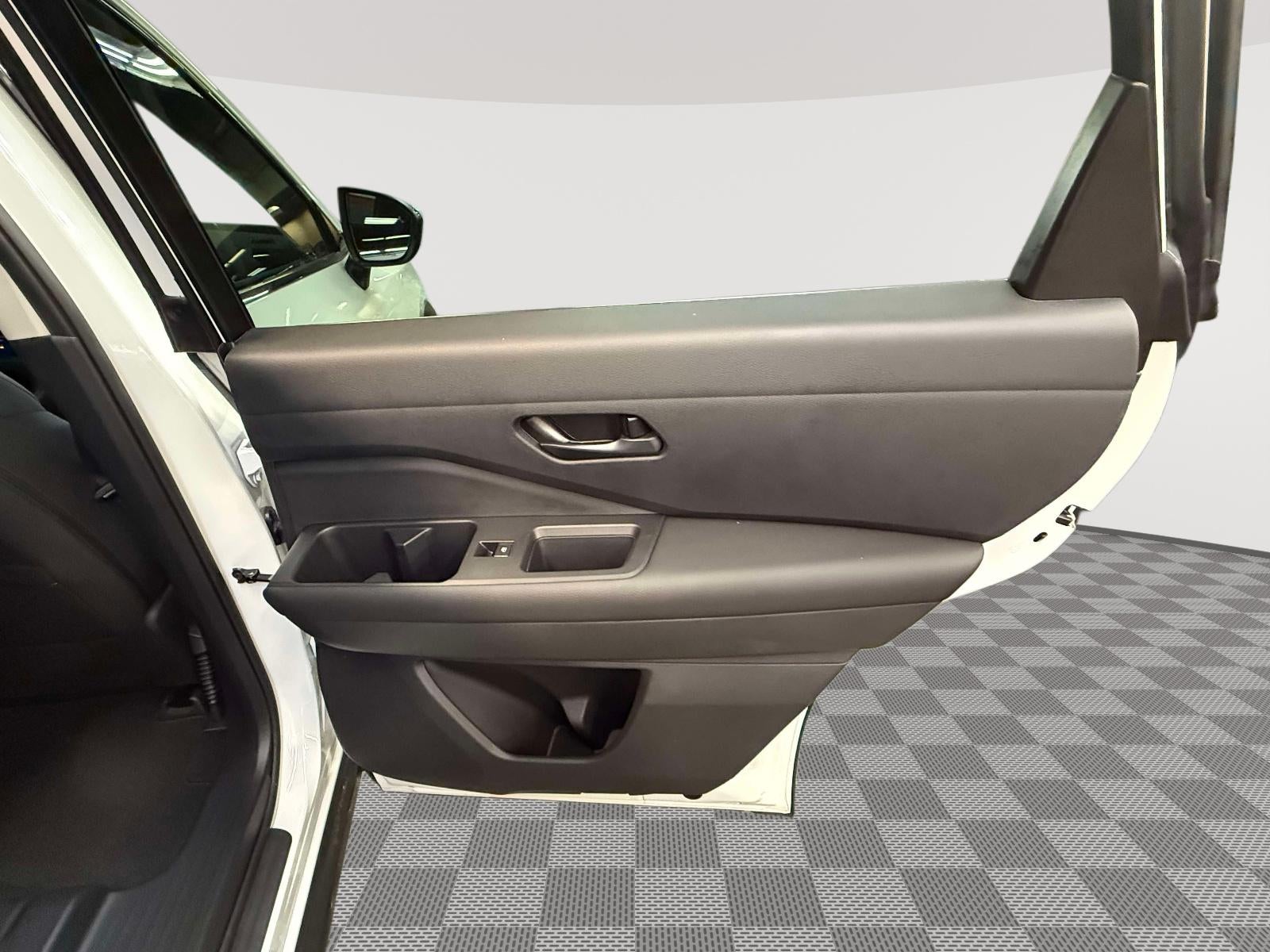 2025 Nissan Pathfinder S 4WD