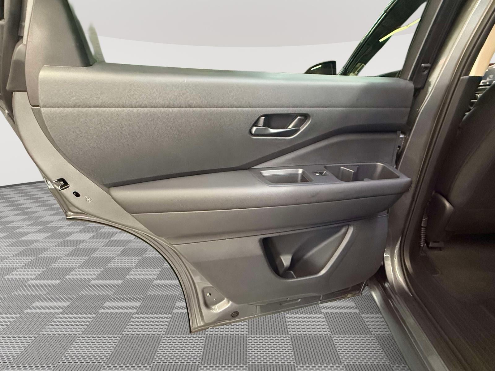 2025 Nissan Pathfinder S 4WD