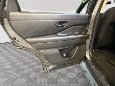 2024 Nissan Pathfinder SV 4WD