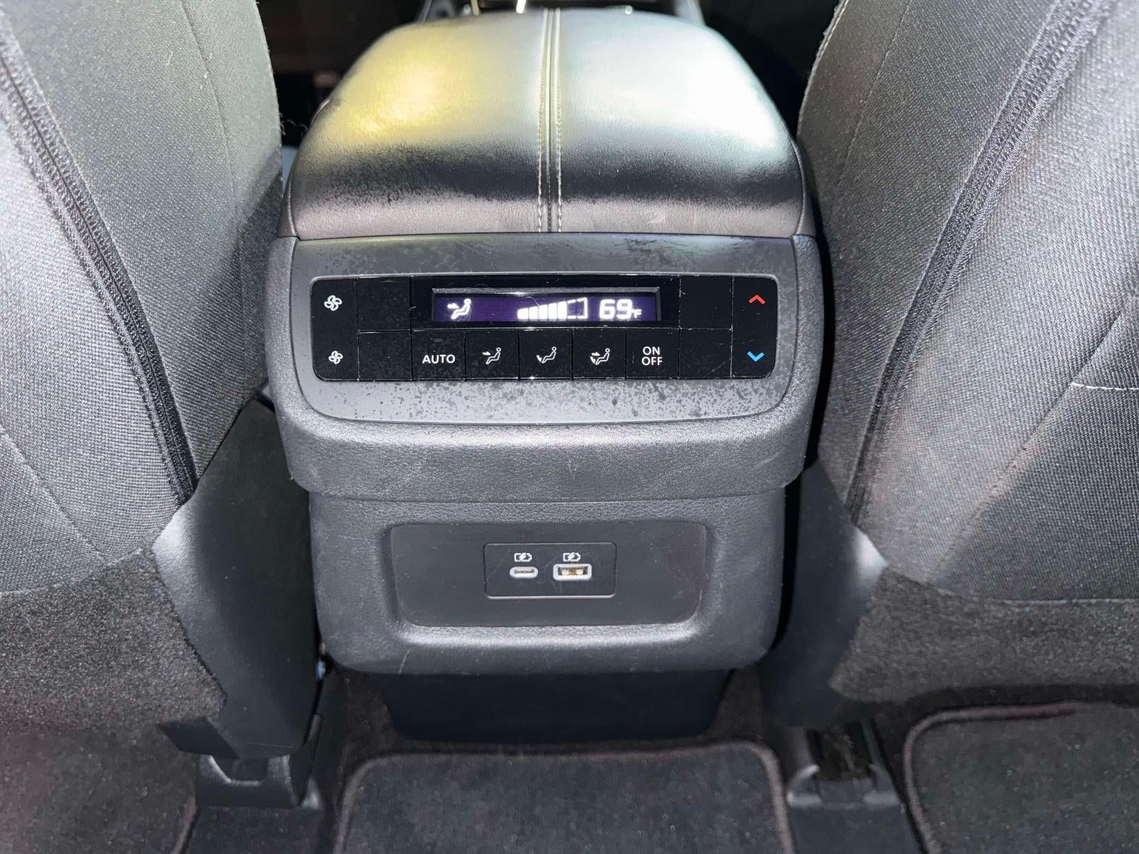 2024 Nissan Pathfinder SV 4WD