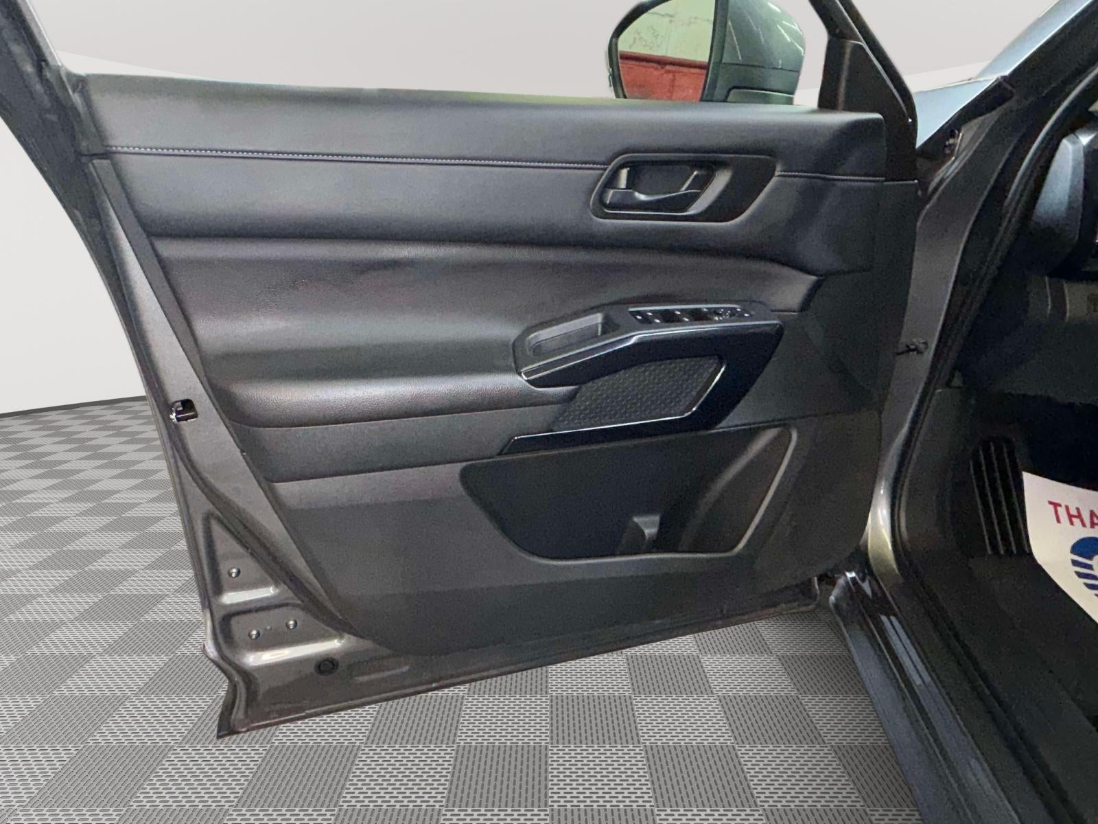 2024 Nissan Pathfinder SV 4WD