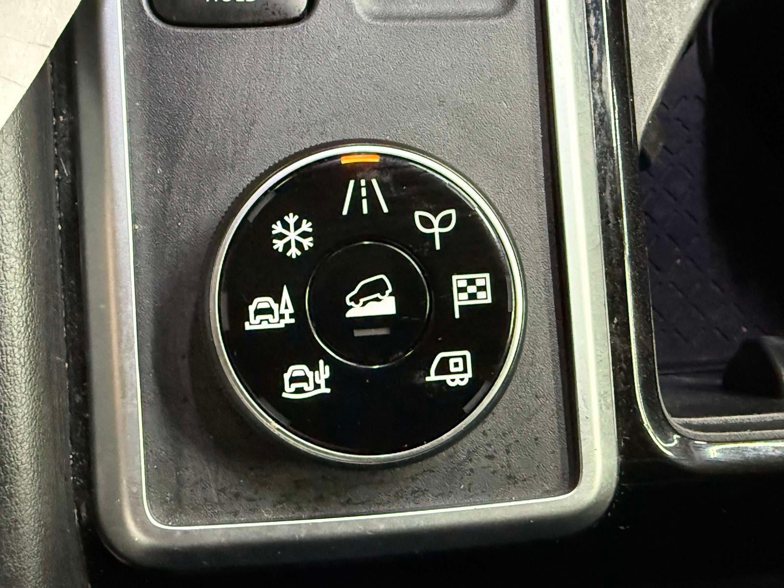 2024 Nissan Pathfinder SV 4WD
