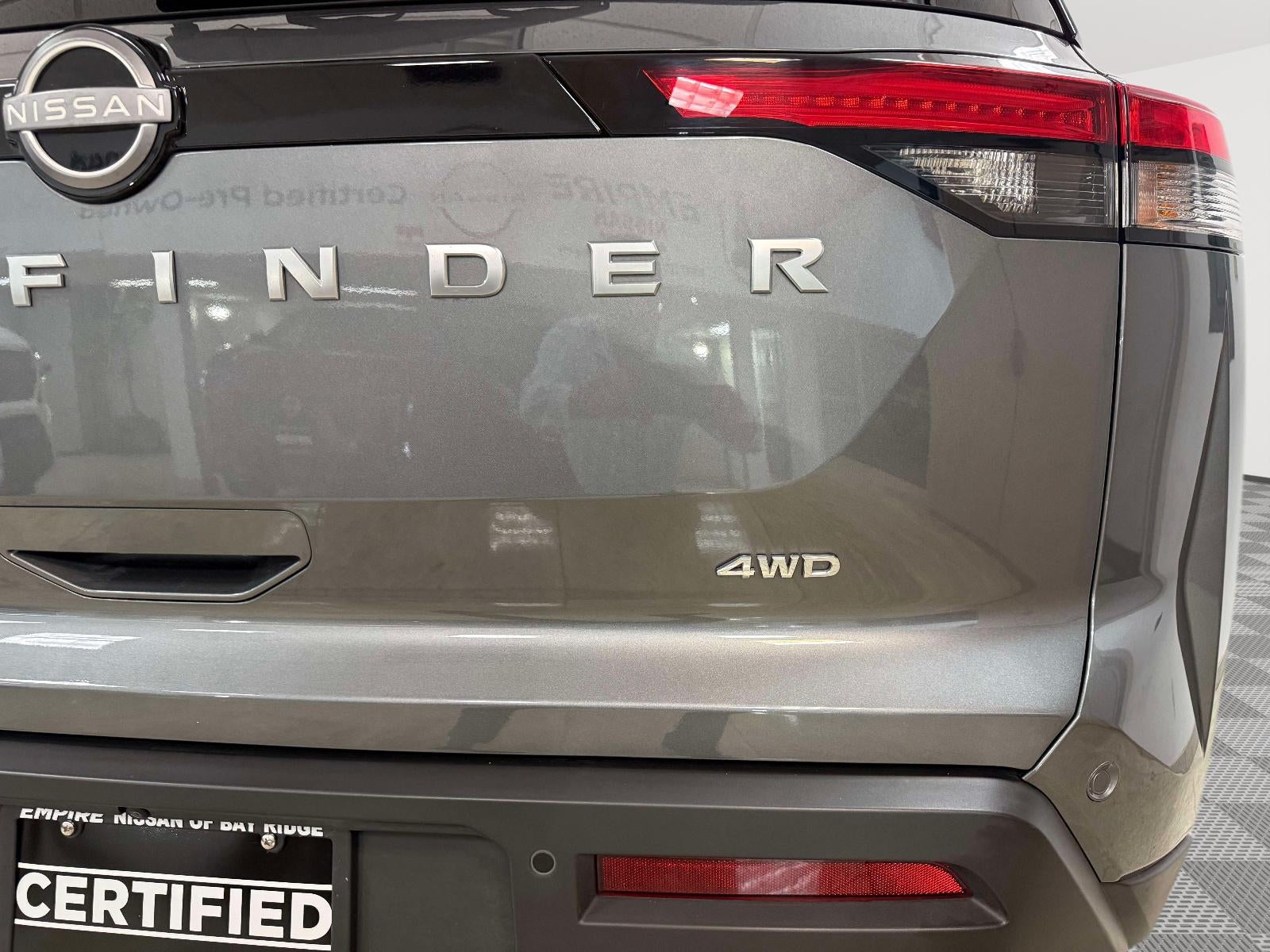 2025 Nissan Pathfinder SV 4WD
