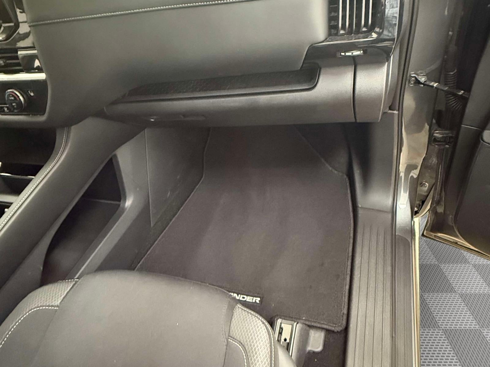 2025 Nissan Pathfinder SV 4WD