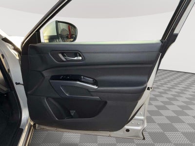 2024 Nissan Pathfinder SL 4WD