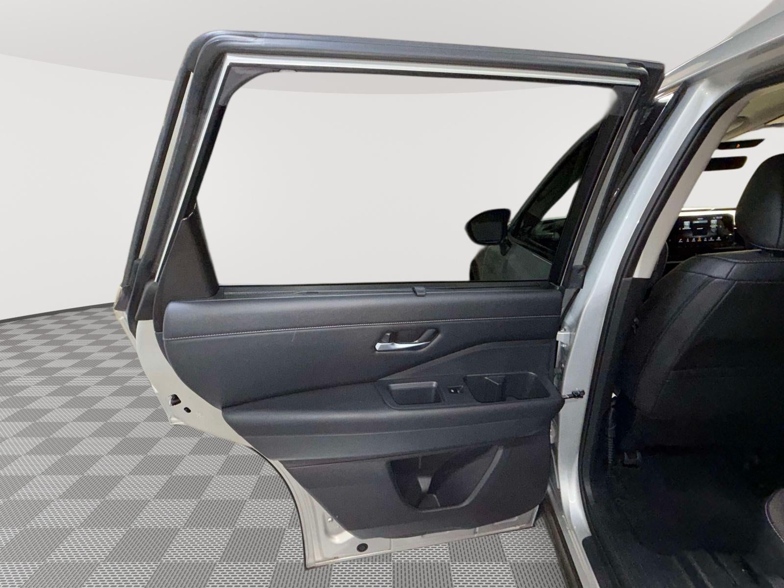2024 Nissan Pathfinder SL 4WD