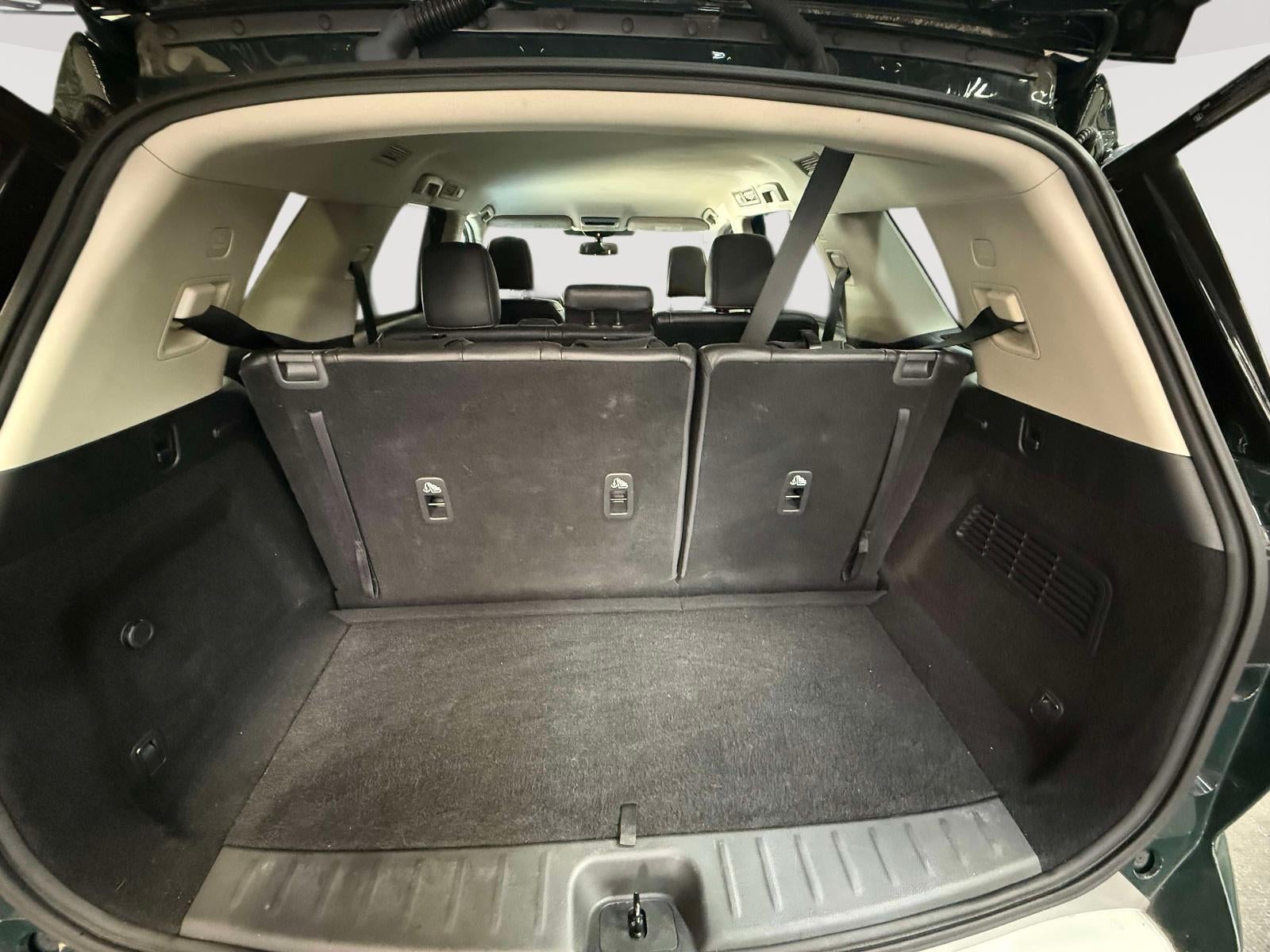 2022 Nissan Pathfinder SL 4WD