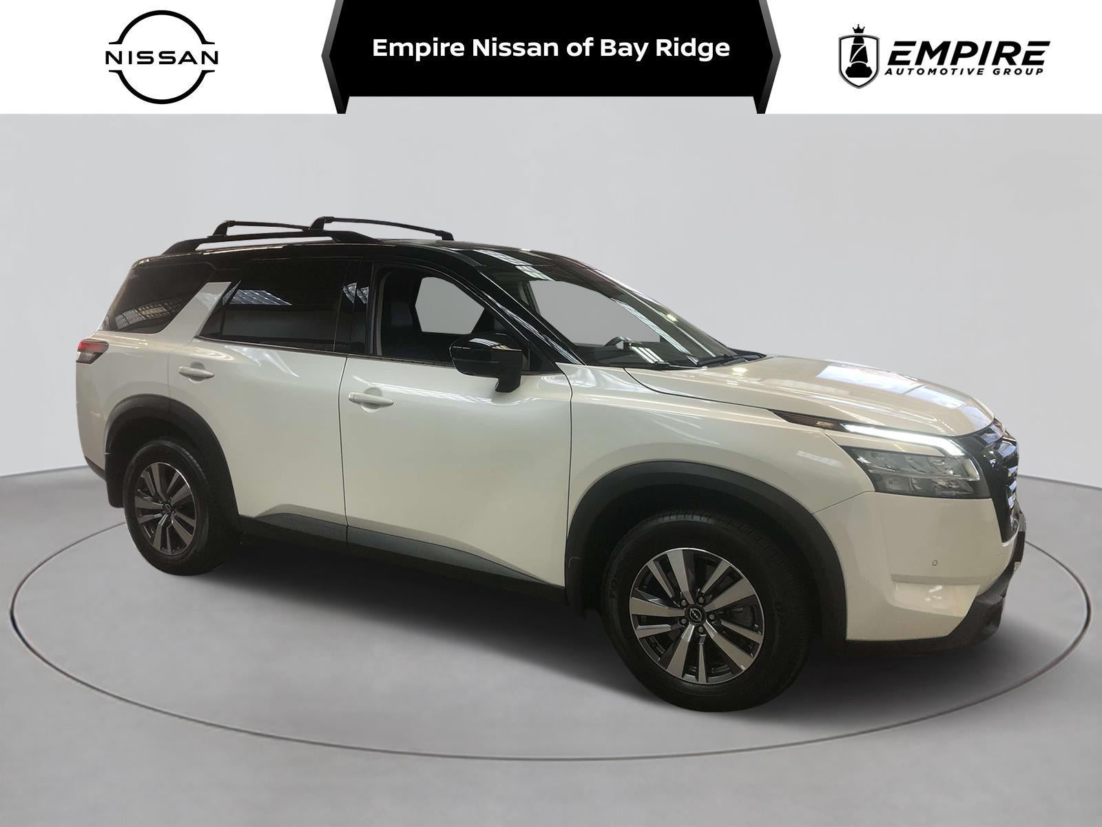 2023 Nissan Pathfinder SL 4WD