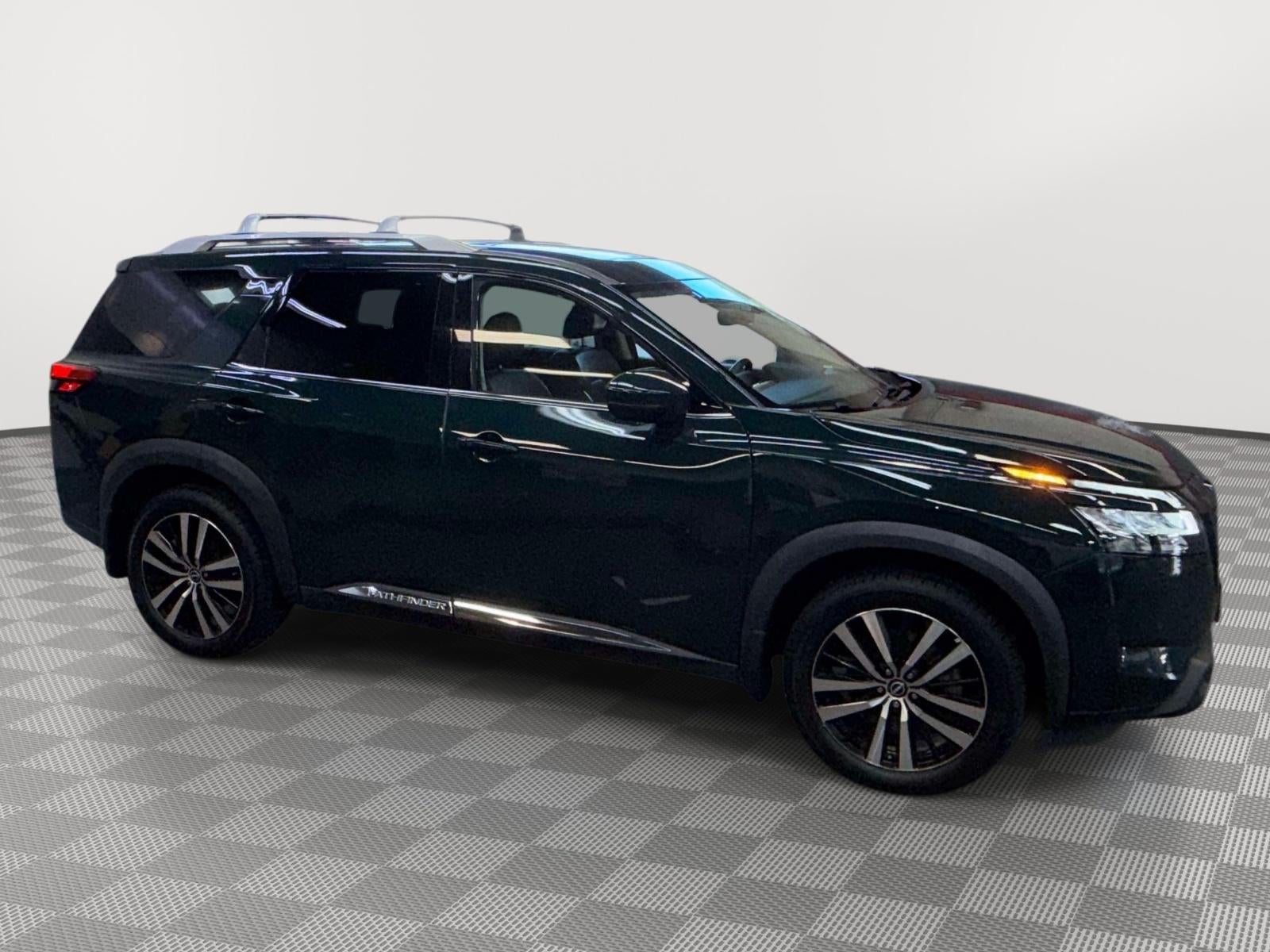 2023 Nissan Pathfinder Platinum 4WD