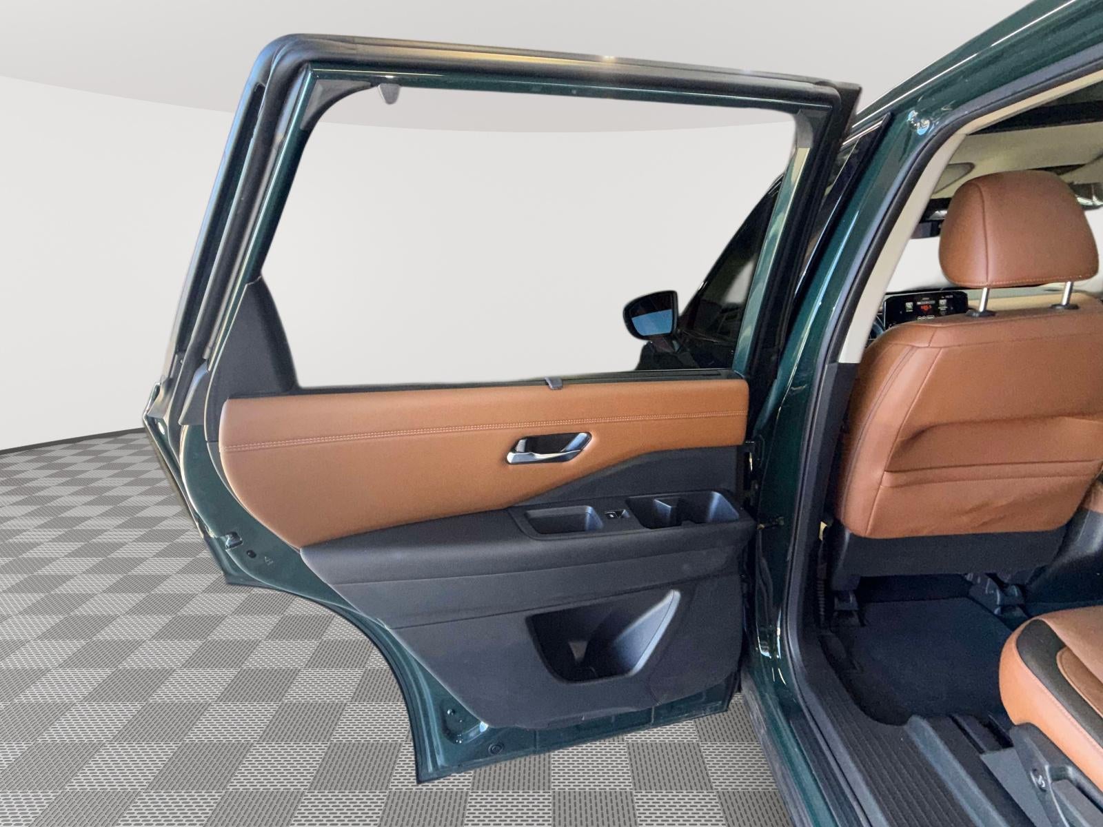 2023 Nissan Pathfinder Platinum 4WD