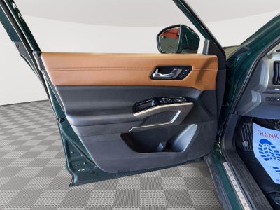 2023 Nissan Pathfinder Platinum 4WD