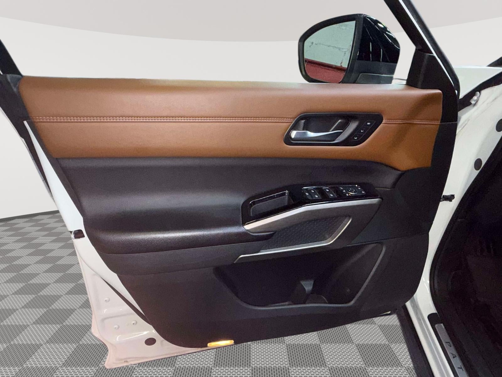 2022 Nissan Pathfinder Platinum 4WD