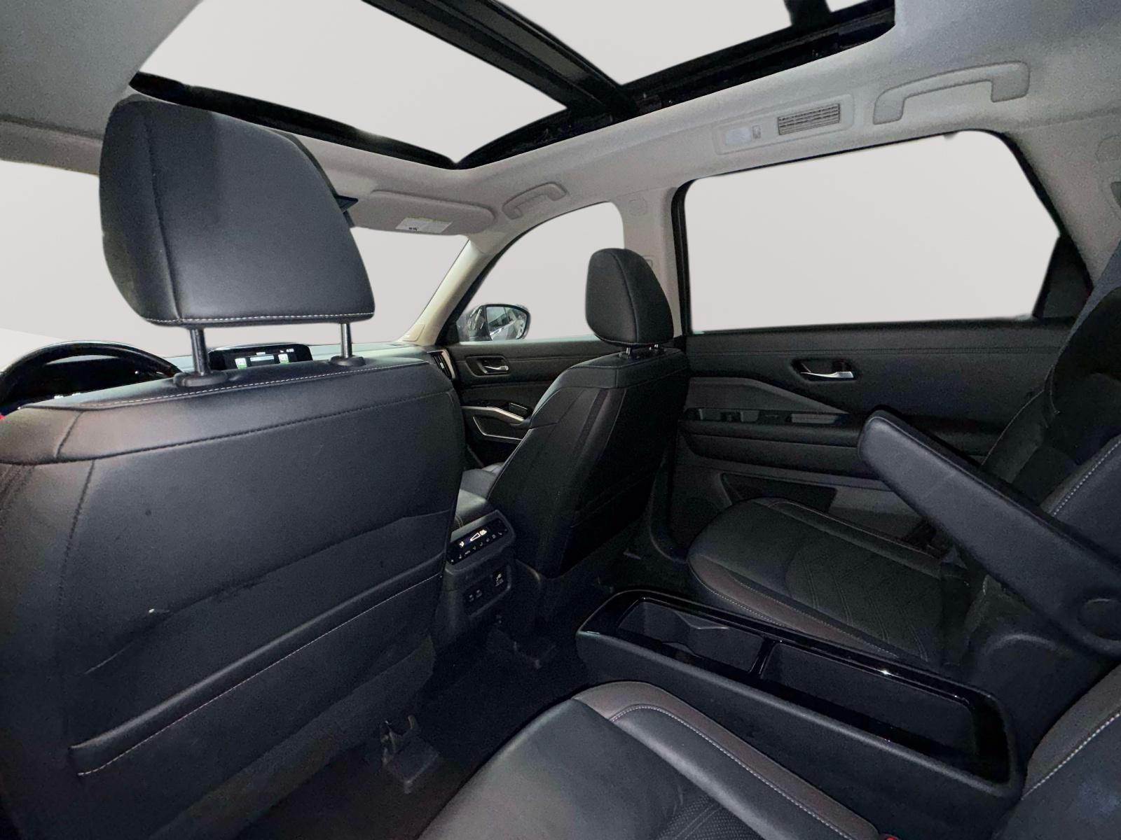2023 Nissan Pathfinder Platinum 4WD