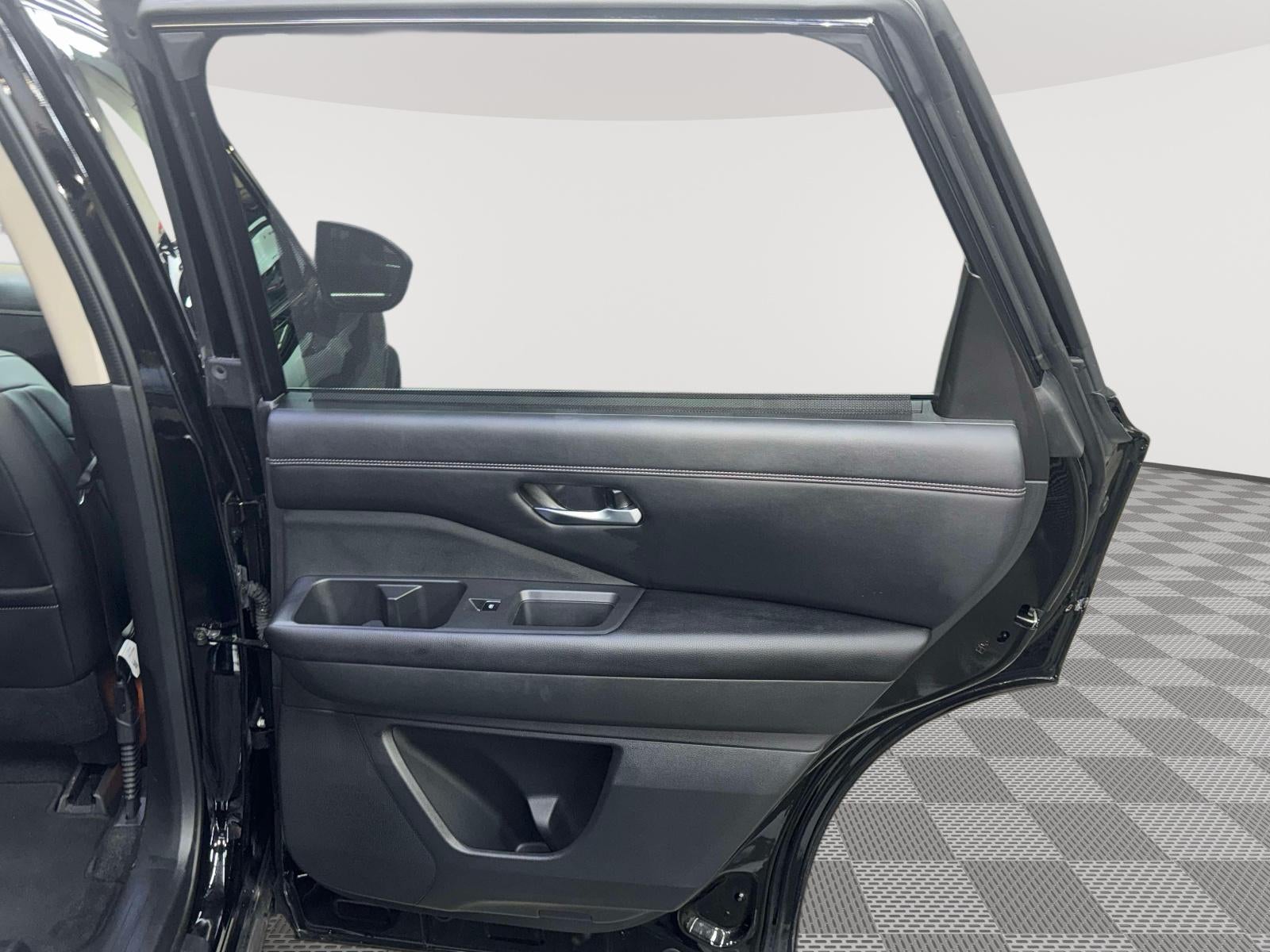 2022 Nissan Pathfinder Platinum 4WD