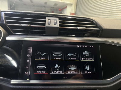 2025 Audi Q3 Premium 45 TFSI S line quattro Tiptronic