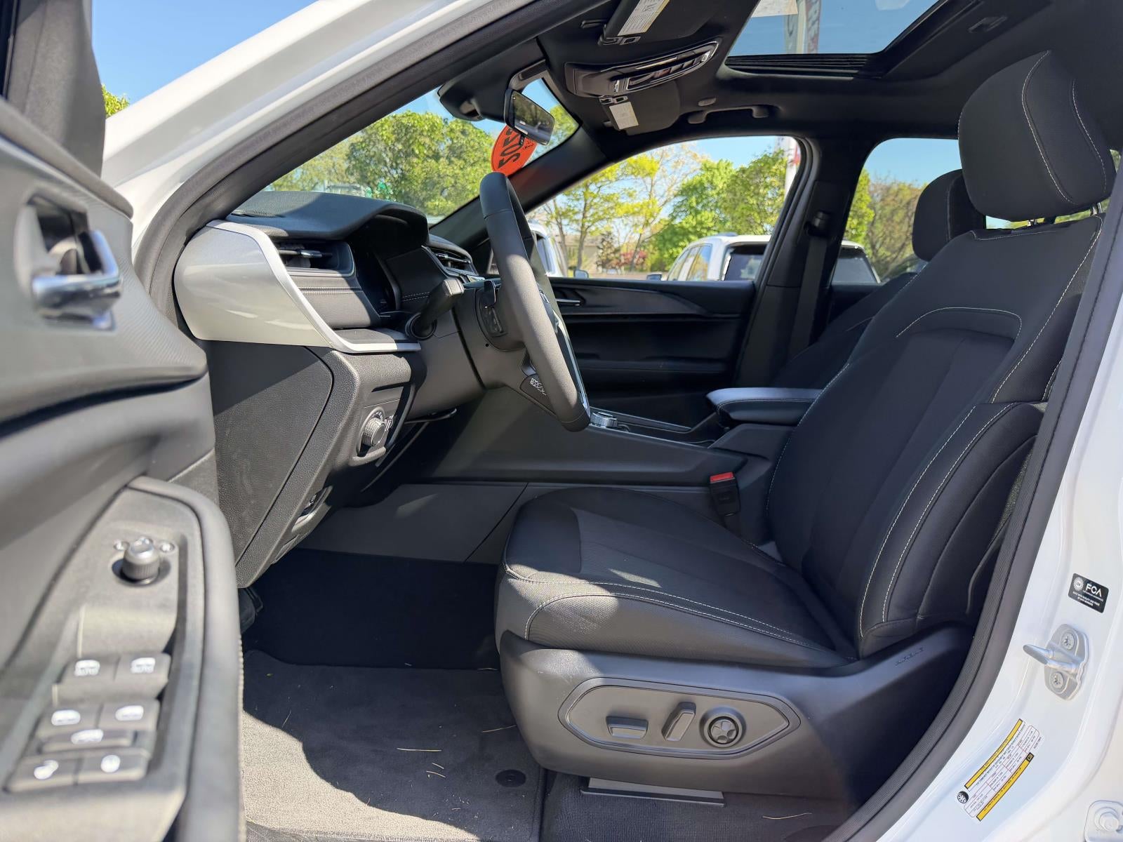 2025 Jeep Grand Cherokee Laredo X