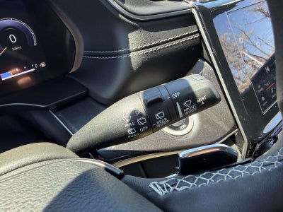 2023 Jeep Grand Cherokee Laredo 4x4