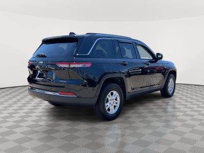 2023 Jeep Grand Cherokee Laredo 4x4