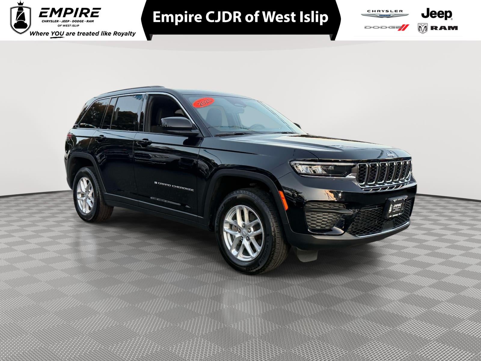 2025 Jeep Grand Cherokee Laredo X 4x4