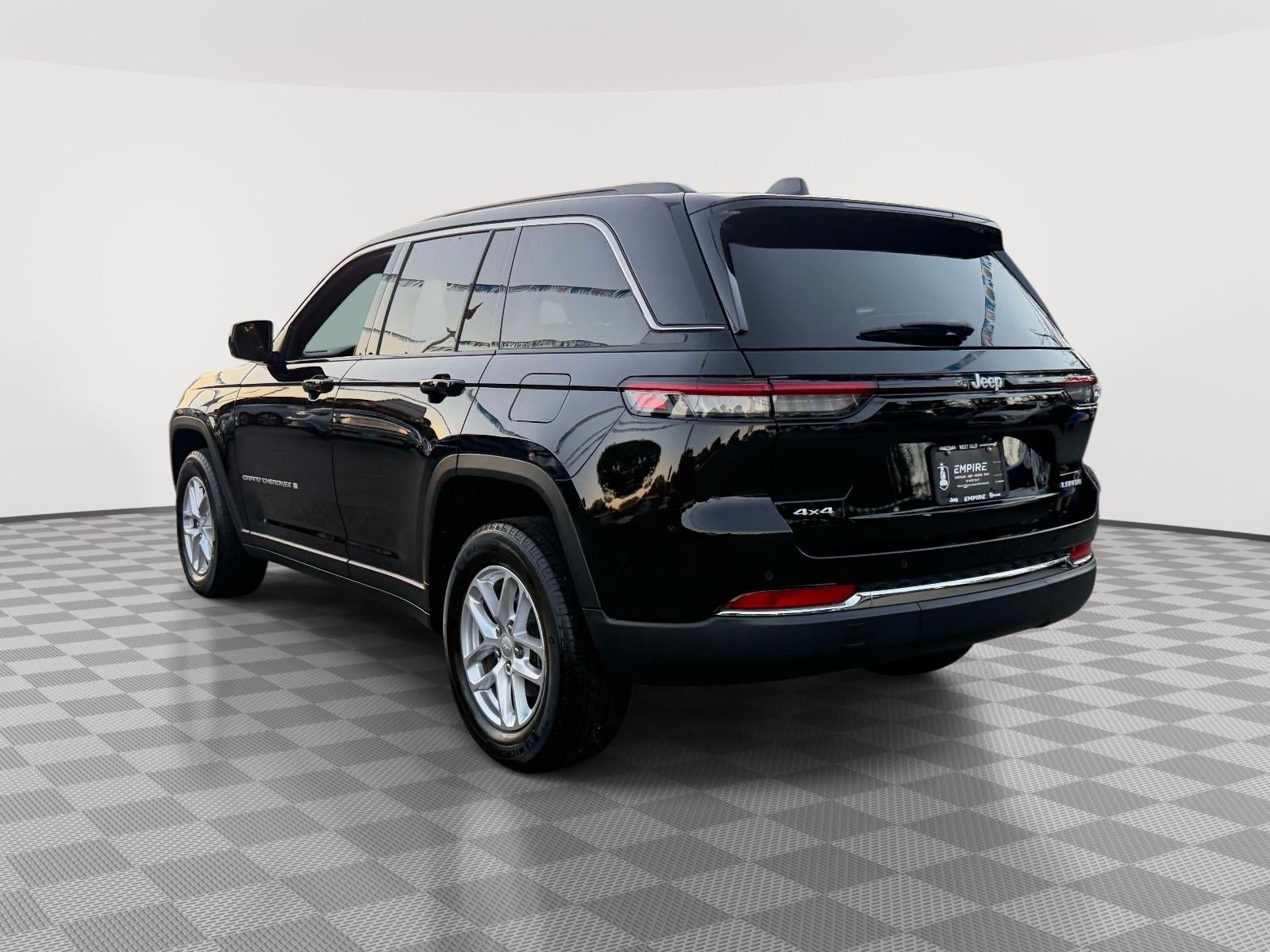 2025 Jeep Grand Cherokee Laredo X 4x4