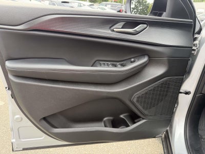 2025 Jeep Grand Cherokee Laredo X 4x4