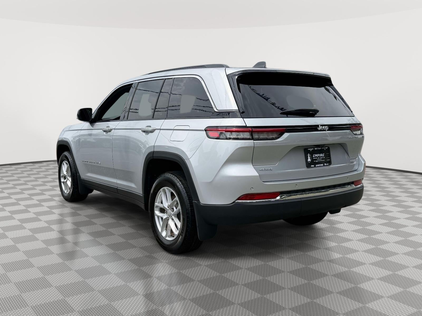 2025 Jeep Grand Cherokee Laredo X 4x4