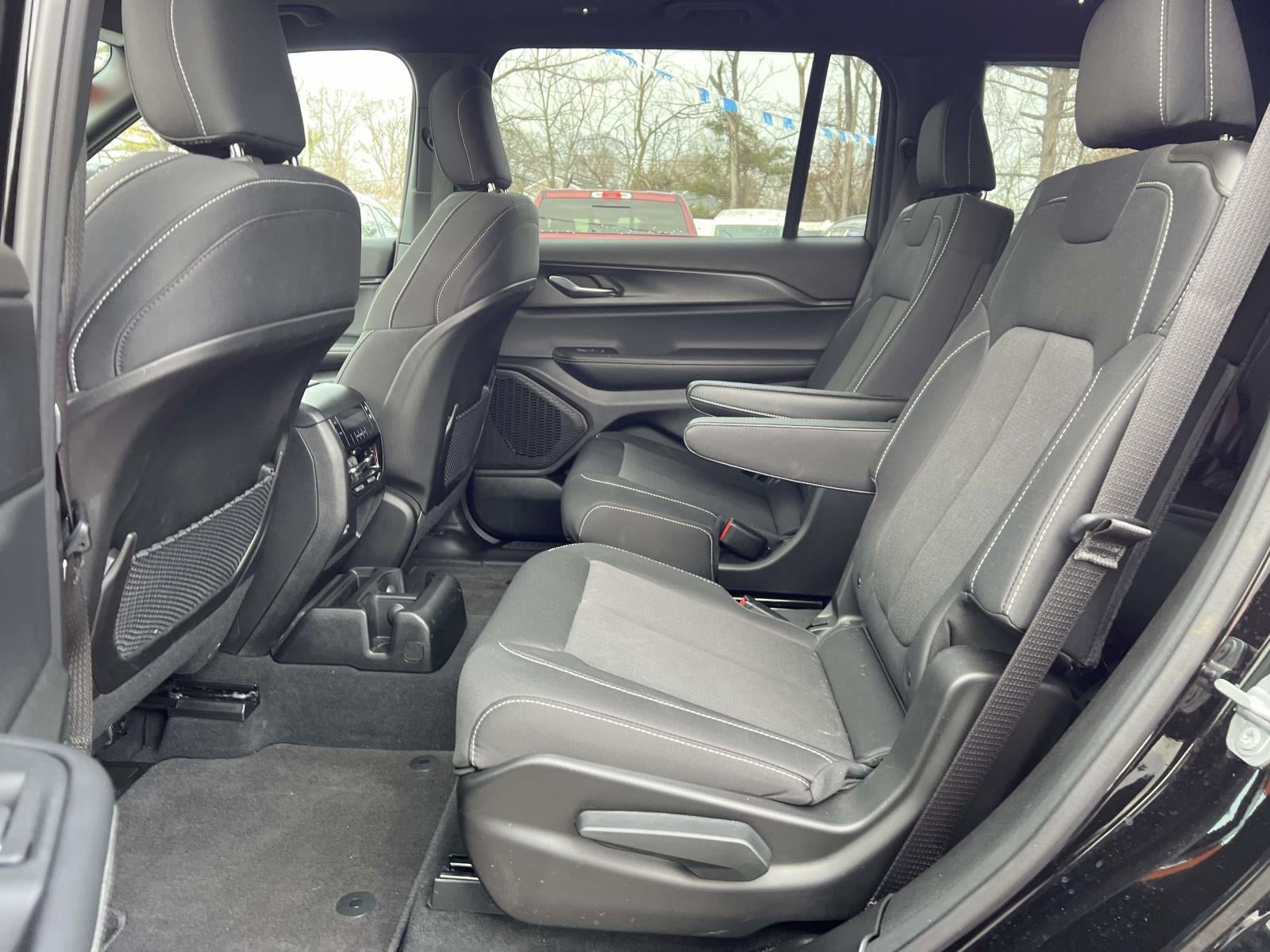 2025 Jeep Grand Cherokee L Laredo X 4x4