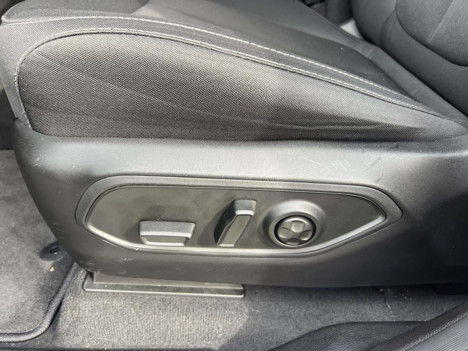 2025 Jeep Grand Cherokee L Laredo X 4x4