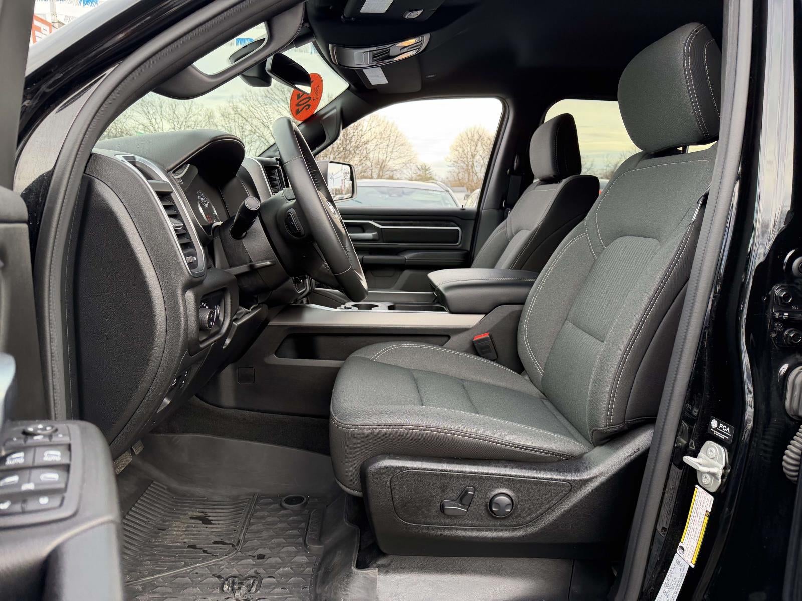 2024 RAM 1500 Big Horn Crew Cab 4x4 5'7' Box