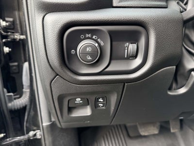 2024 RAM 1500 Big Horn Crew Cab 4x4 5'7' Box