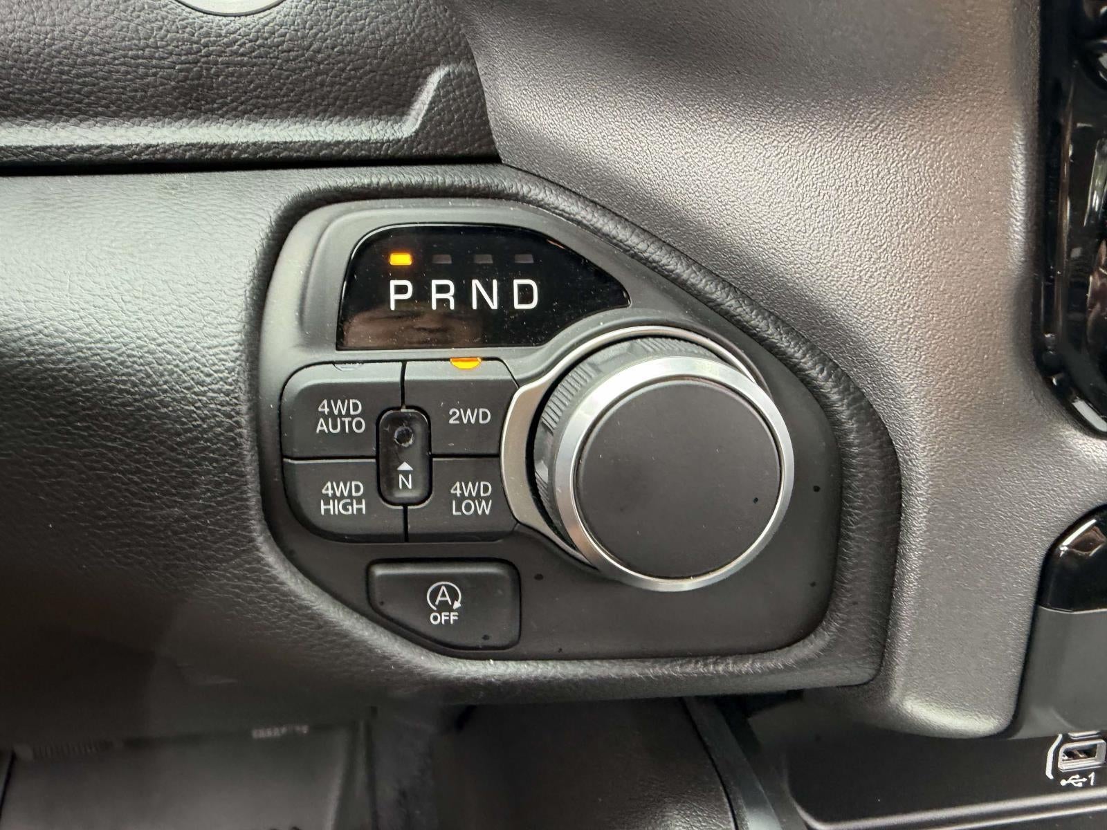 2025 RAM 1500 Big Horn Crew Cab 4x4 5'7' Box