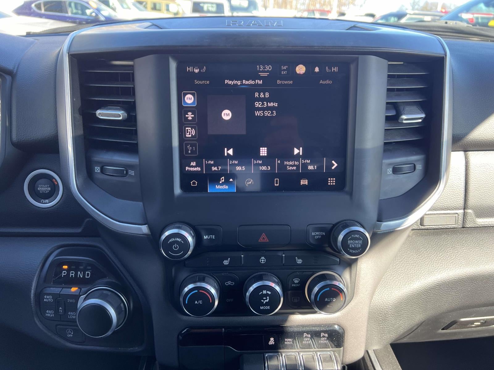 2022 RAM 1500 Big Horn Crew Cab 4x4 6'4' Box