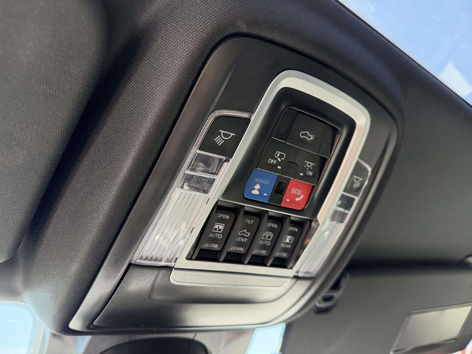 2023 RAM 1500 Limited Crew Cab 4x4 5'7' Box