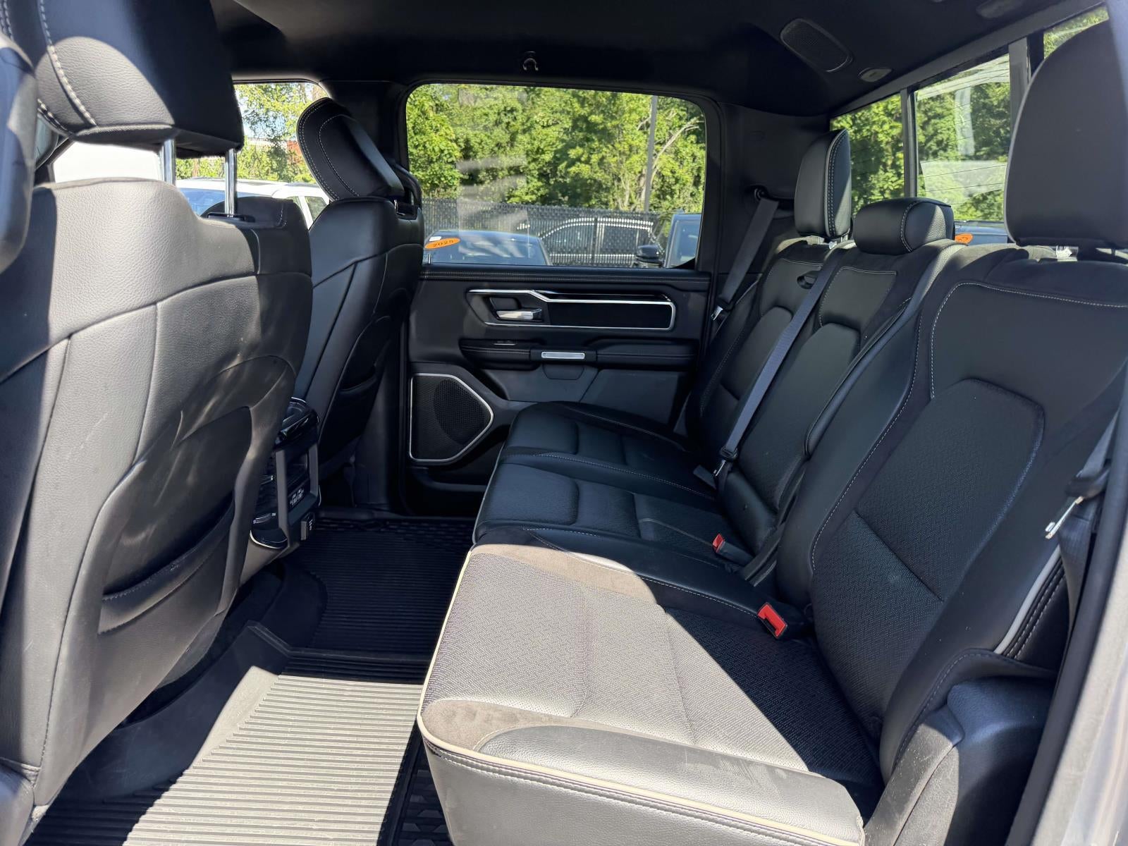 2022 RAM 1500 Laramie Crew Cab 4x4 5'7' Box