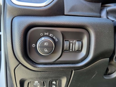 2023 RAM 1500 Laramie Crew Cab 4x4 5'7' Box