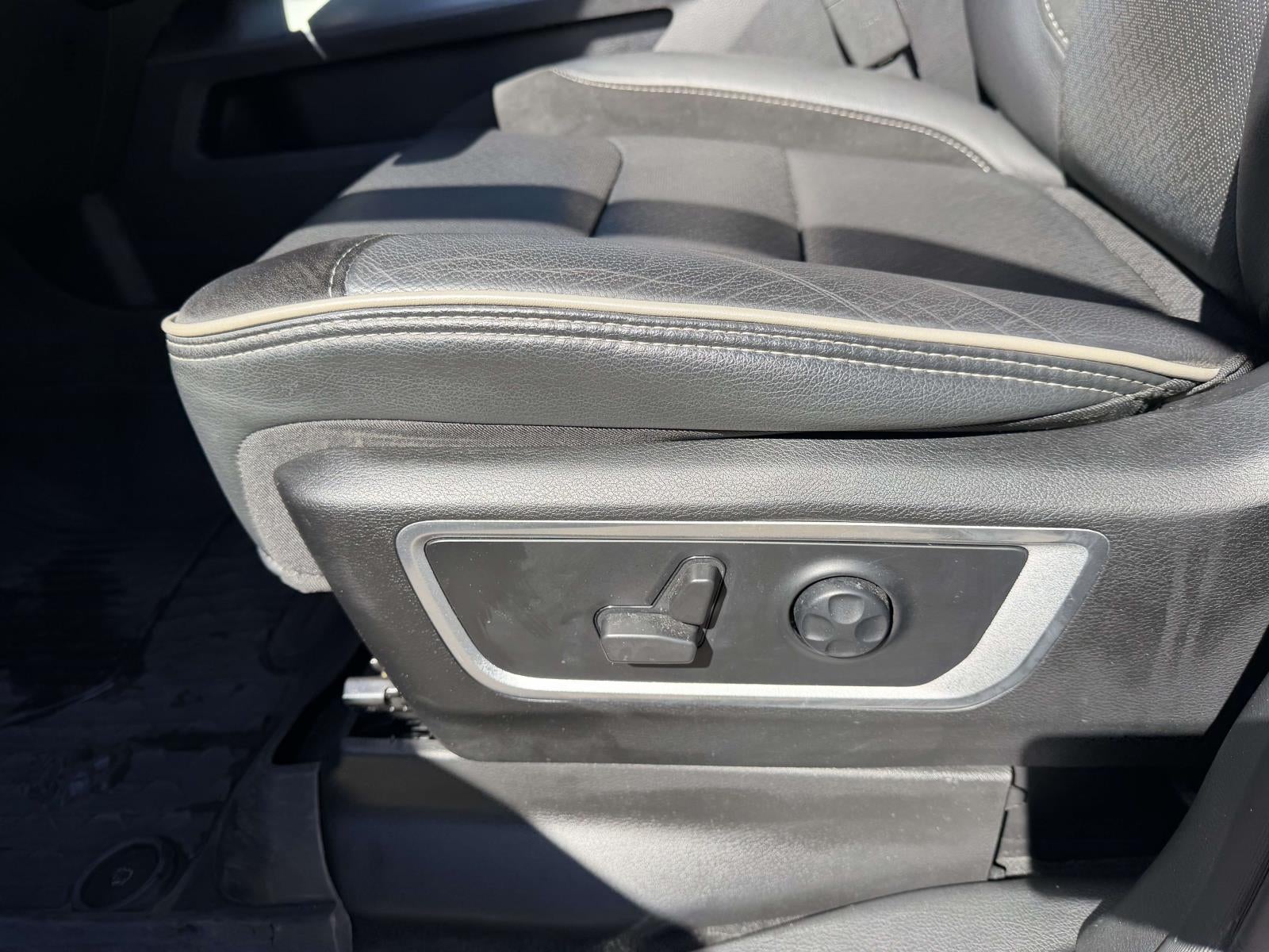 2021 RAM 1500 Laramie Crew Cab 4x4 5'7' Box