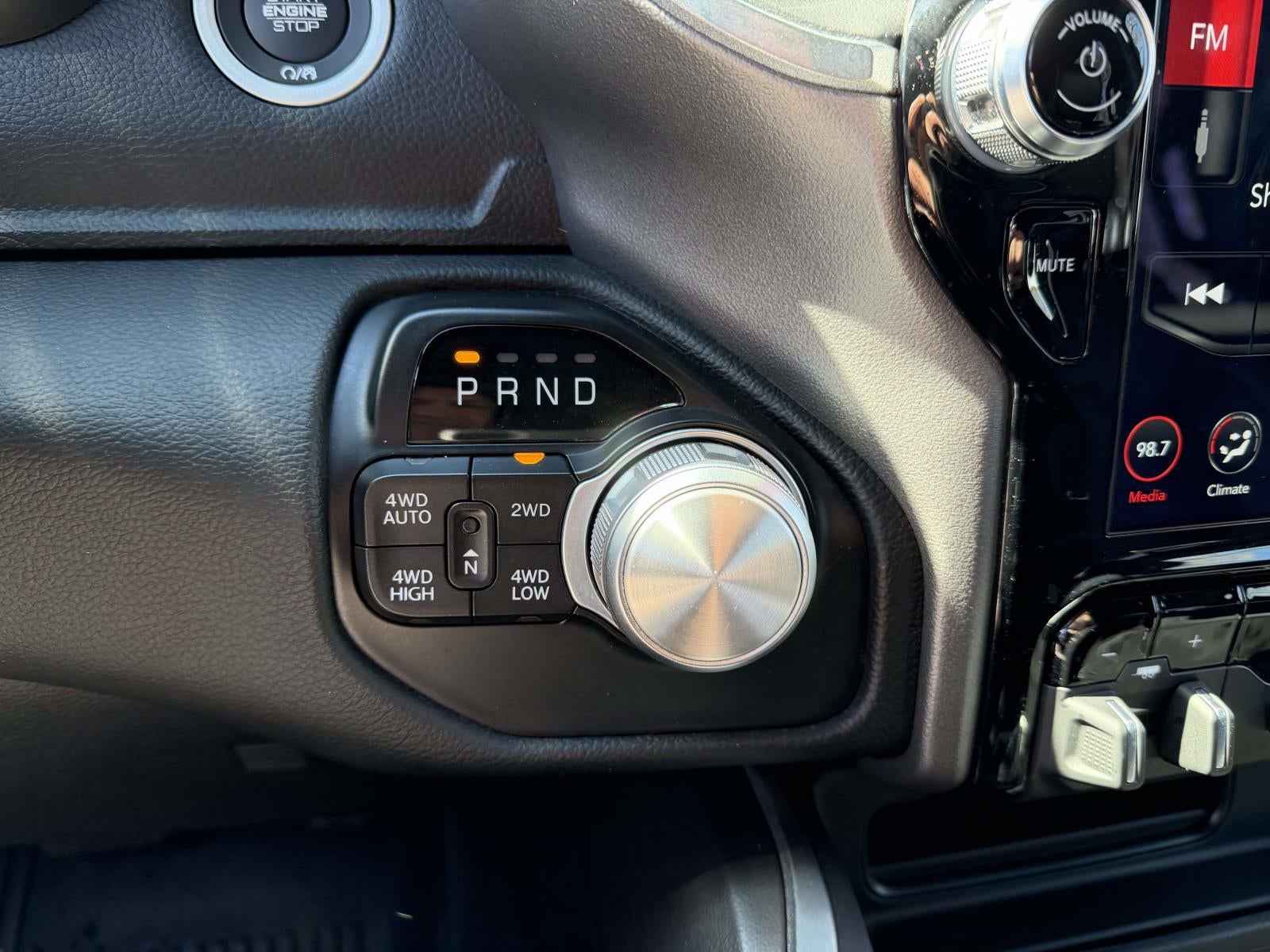 2021 RAM 1500 Laramie Crew Cab 4x4 5'7' Box