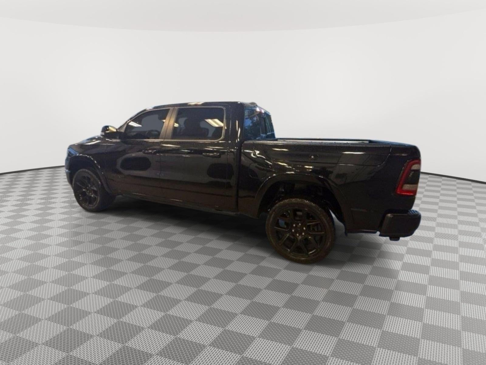 2022 RAM 1500 Laramie Crew Cab 4x4 5'7' Box