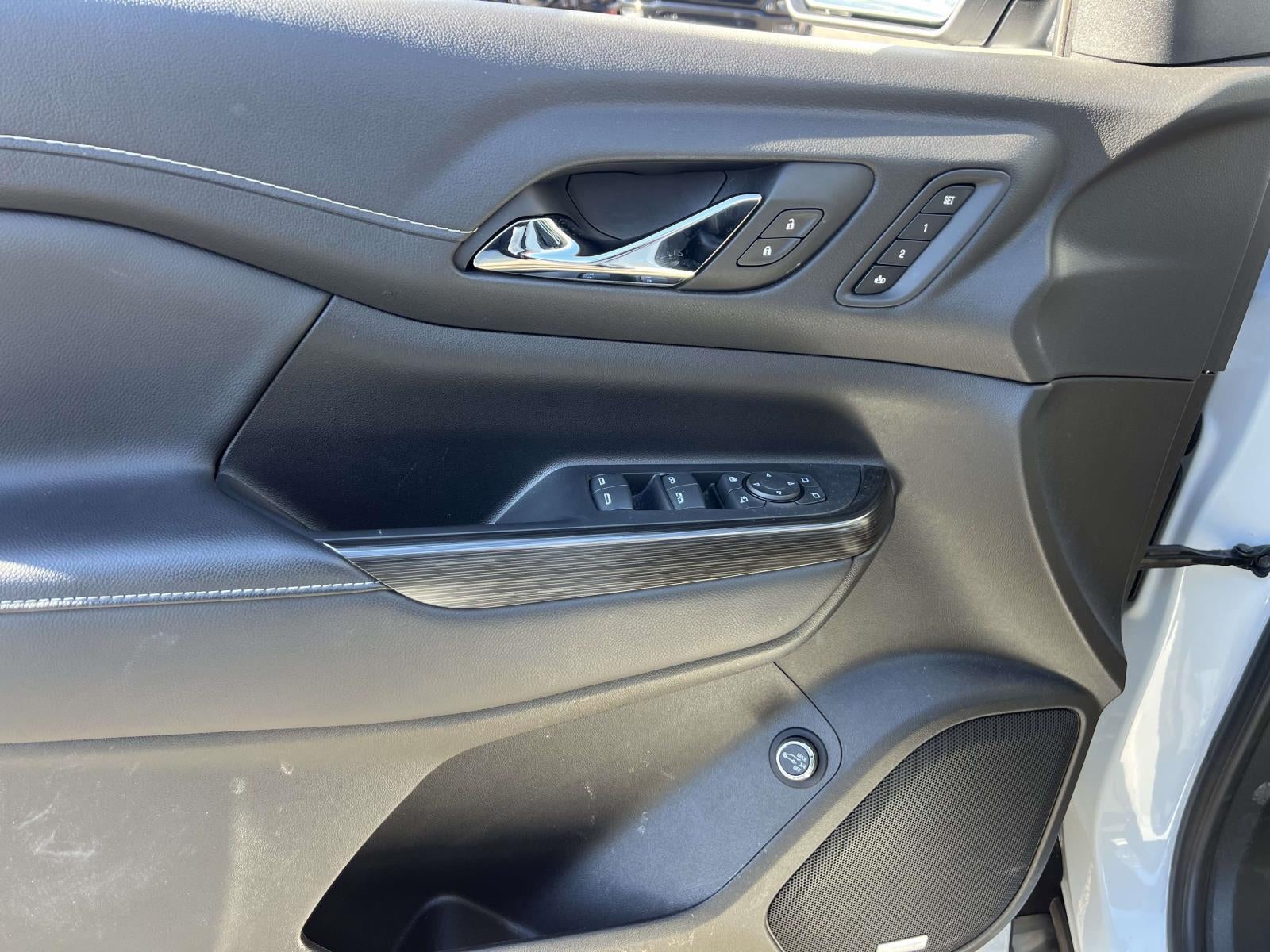 2023 GMC Acadia AWD SLT