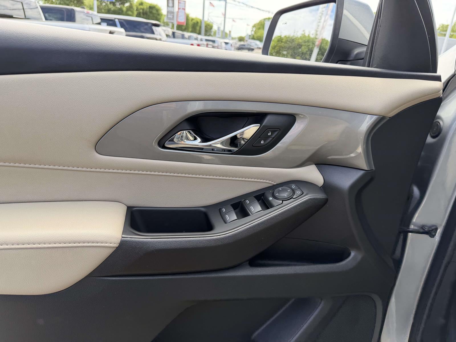 2023 Chevrolet Traverse FWD LS