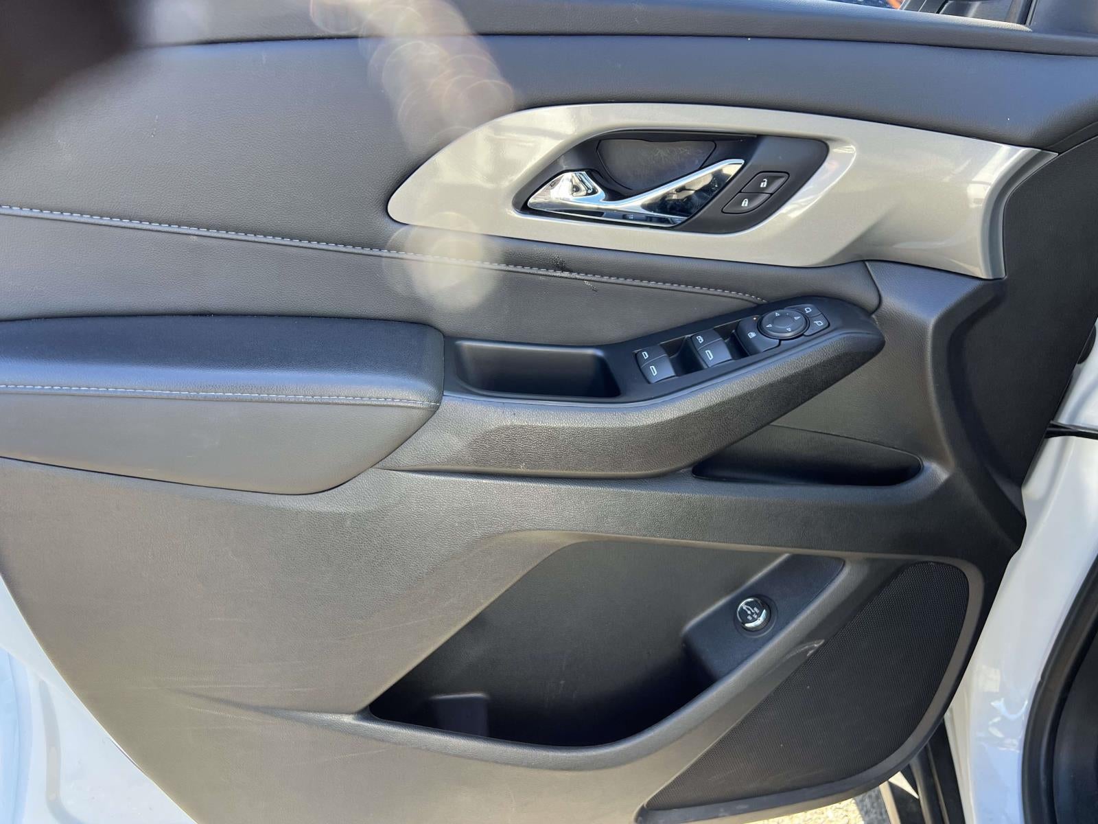 2023 Chevrolet Traverse FWD LT Cloth