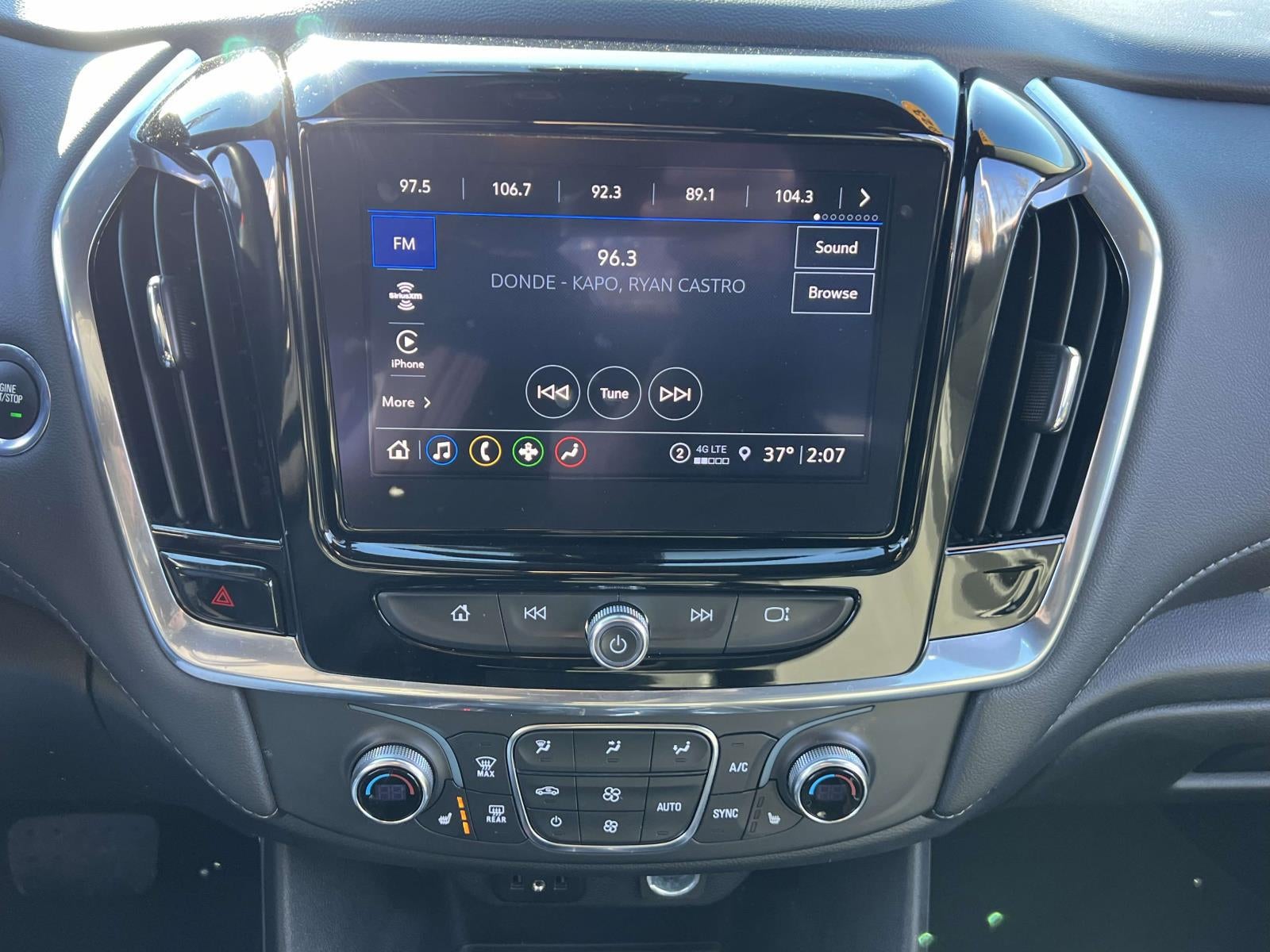 2023 Chevrolet Traverse FWD LT Cloth